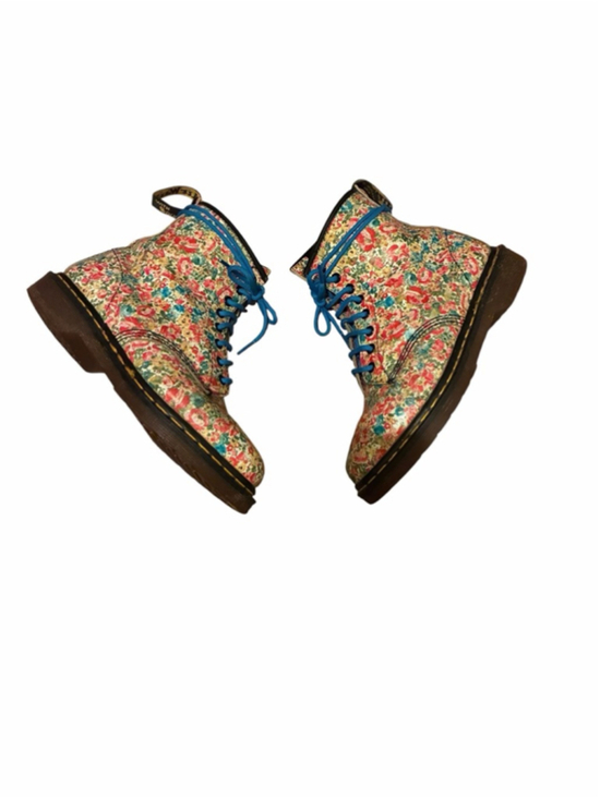 Dr. Martens Shoes - Dr. Martens Floral VTG MIEBoots Size 8